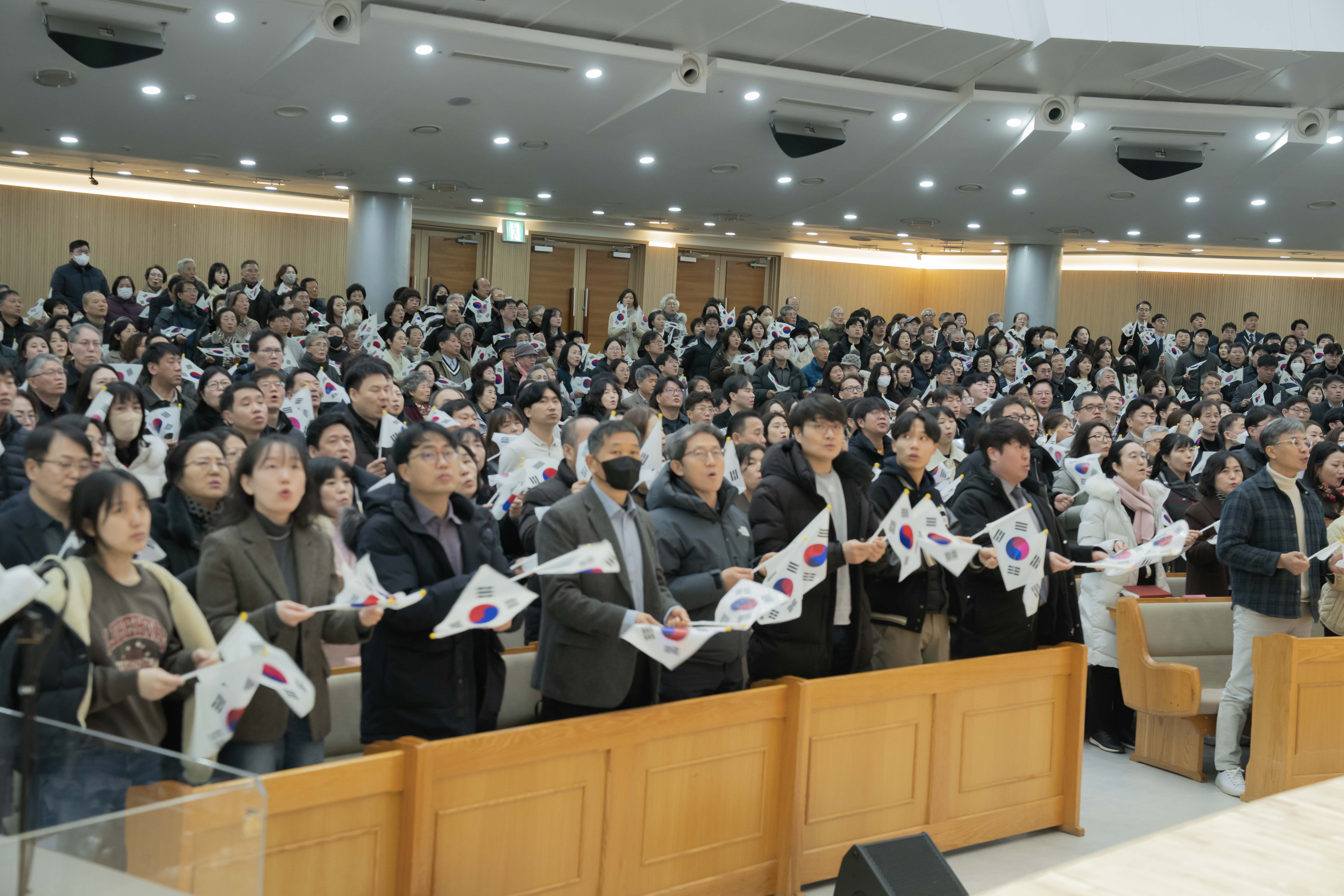 25.02.23_주일예배(리사이즈)-10.jpg